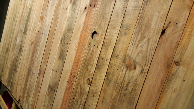 DIY Pallet Wood Headboard